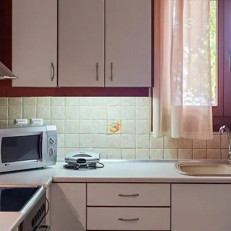 Apartament Liakoto Stonewall House Groundfloor Makrýgialos