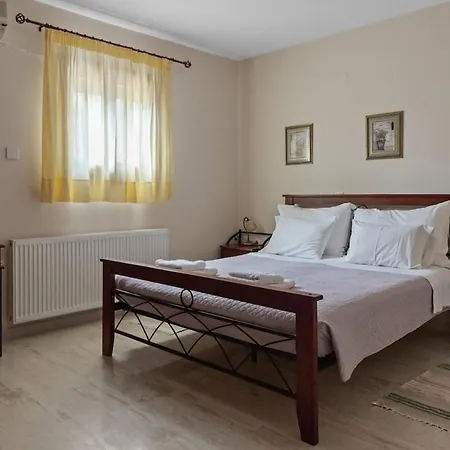 Liakoto Stonewall House Groundfloor Makrýgialos